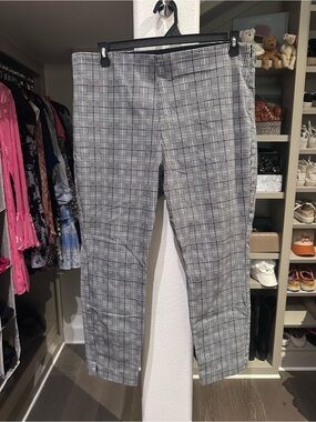 Old Navy Black and White Plaid Women’s Dress Pants